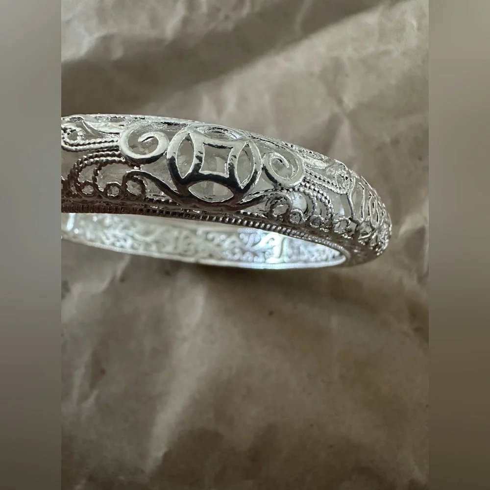 Silver Bangle Bracelet‎